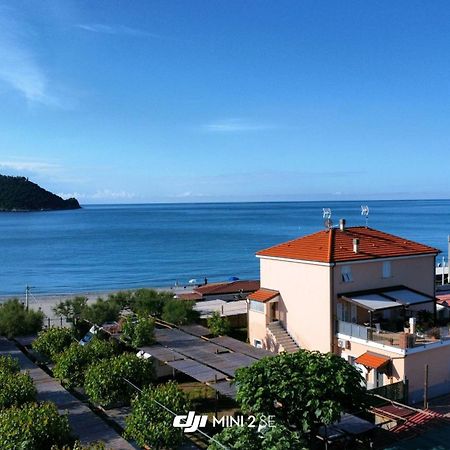 Residence Riviera Albenga Exterior photo
