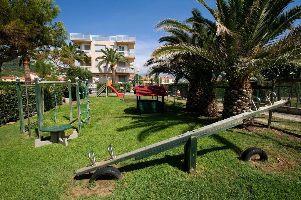 Residence Riviera Albenga Exterior photo